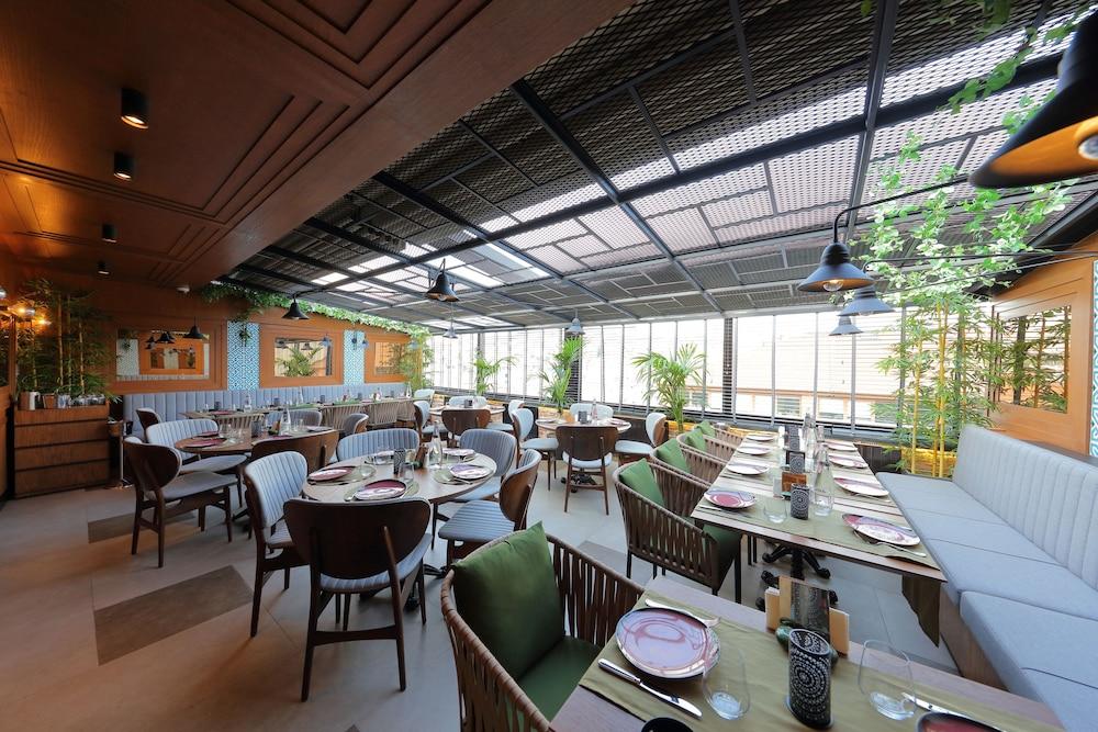 The Capital Suites Istanbul Exterior photo